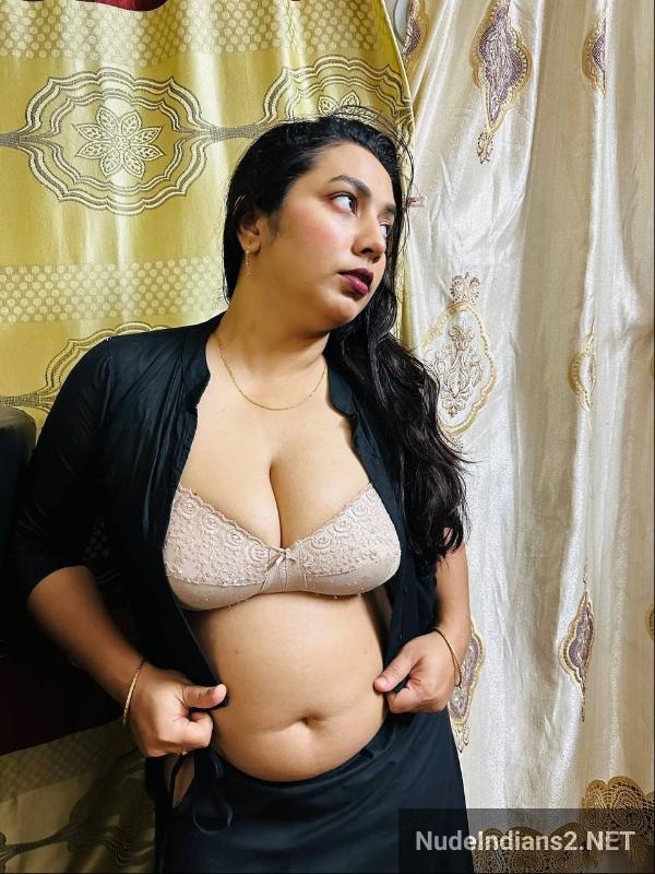 https://pub-5fcdf72a54cd4edbb03ec3edaa415a42.r2.dev/nakedleaks/punjabi_woman_simran's_intimate_selfies_for_boyfriend/46.jpg