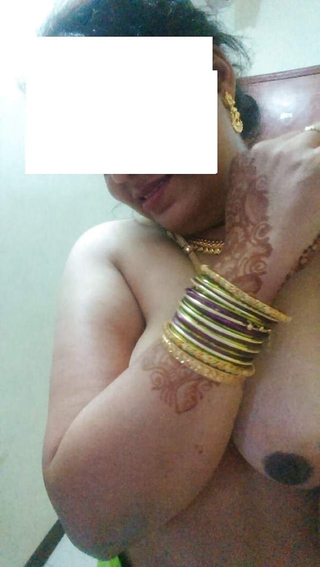 https://pub-5fcdf72a54cd4edbb03ec3edaa415a42.r2.dev/nakedleaks/pushpa_aunty's_birthday_fun_intimate_images/13.jpg