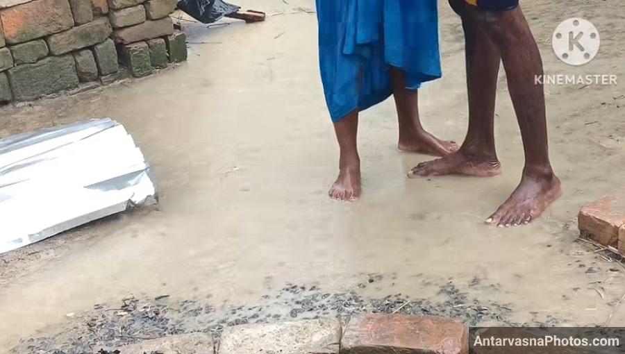 https://pub-5fcdf72a54cd4edbb03ec3edaa415a42.r2.dev/nakedleaks/rainy_day_encounter_with_rural_aunt_in_photos/2.jpg