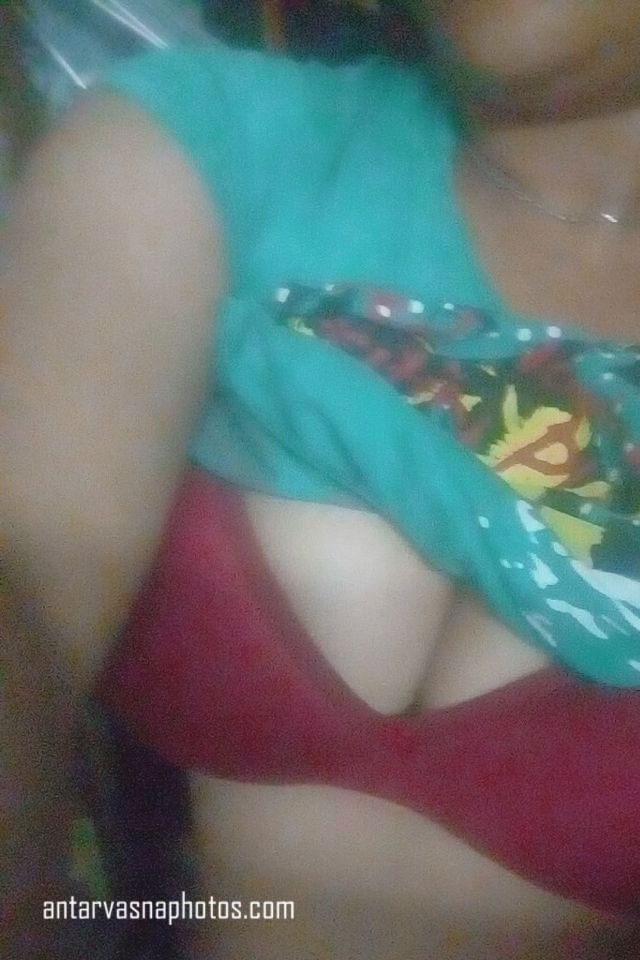 https://pub-5fcdf72a54cd4edbb03ec3edaa415a42.r2.dev/nakedleaks/razi's_revealing_photos/2.jpg