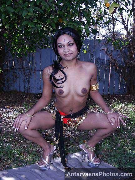 https://pub-5fcdf72a54cd4edbb03ec3edaa415a42.r2.dev/nakedleaks/ready_for_indian_prostitute_outdoor_encounter/9.jpg