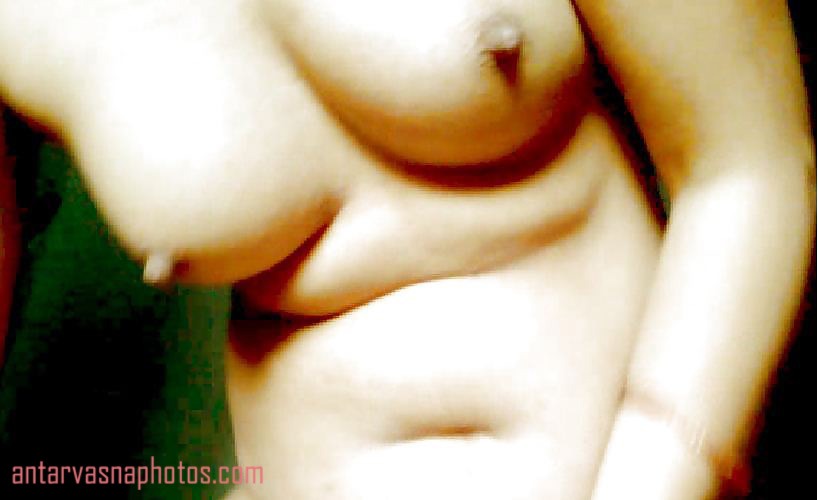 https://pub-5fcdf72a54cd4edbb03ec3edaa415a42.r2.dev/nakedleaks/recent_sensual_images_of_indian_desi_breasts/4.jpg