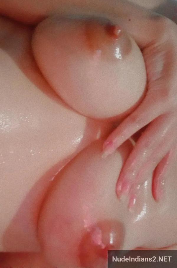 https://pub-5fcdf72a54cd4edbb03ec3edaa415a42.r2.dev/nakedleaks/reema_gogoi:_sensual_assamese_teen_showing_off_milky_white_skin/22.jpg