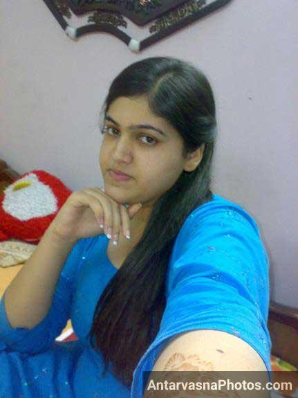 https://pub-5fcdf72a54cd4edbb03ec3edaa415a42.r2.dev/nakedleaks/rehana,_an_indian_girl's_captivating_selfie/1.jpg