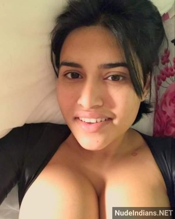 https://pub-5fcdf72a54cd4edbb03ec3edaa415a42.r2.dev/nakedleaks/renowned_desi_webcam_performers_lingerie_self-portrait_explicit_collection/16.jpg