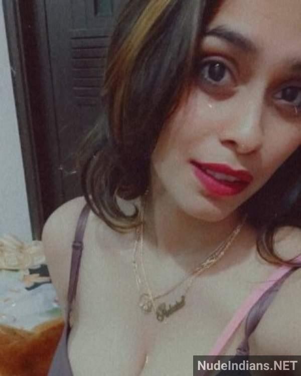 https://pub-5fcdf72a54cd4edbb03ec3edaa415a42.r2.dev/nakedleaks/renowned_desi_webcam_performers_lingerie_self-portrait_explicit_collection/19.jpg