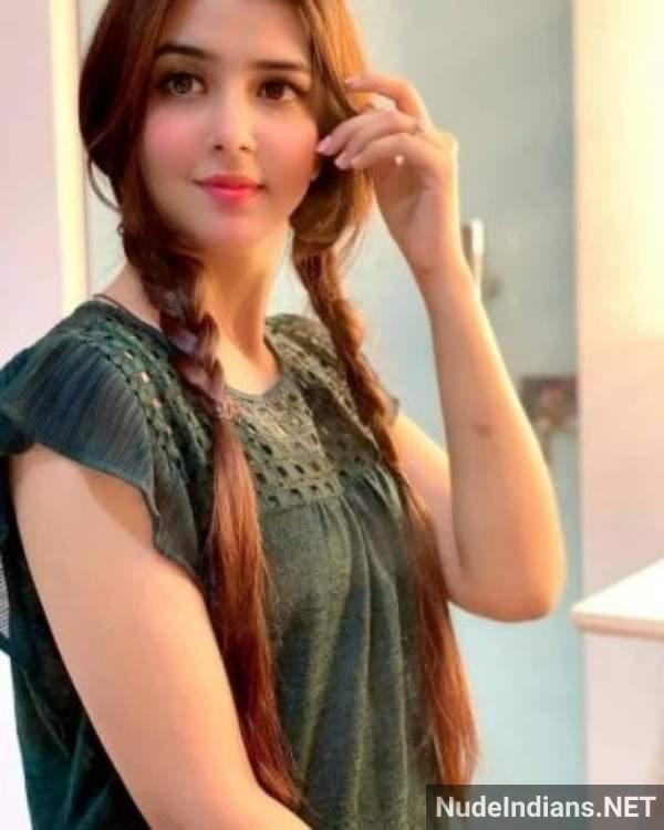 https://pub-5fcdf72a54cd4edbb03ec3edaa415a42.r2.dev/nakedleaks/renowned_desi_webcam_performers_lingerie_self-portrait_explicit_collection/41.jpg