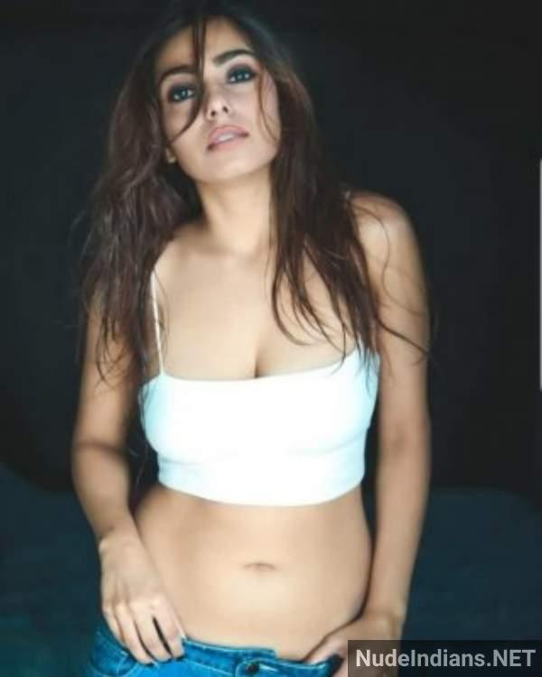 https://pub-5fcdf72a54cd4edbb03ec3edaa415a42.r2.dev/nakedleaks/renowned_desi_webcam_performers_lingerie_self-portrait_explicit_collection/7.jpg