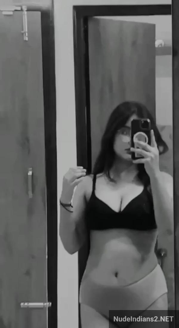 https://pub-5fcdf72a54cd4edbb03ec3edaa415a42.r2.dev/nakedleaks/revealed:_diksha_sharma's_snapchat_display_of_abundant_milk_tankers/30.jpg