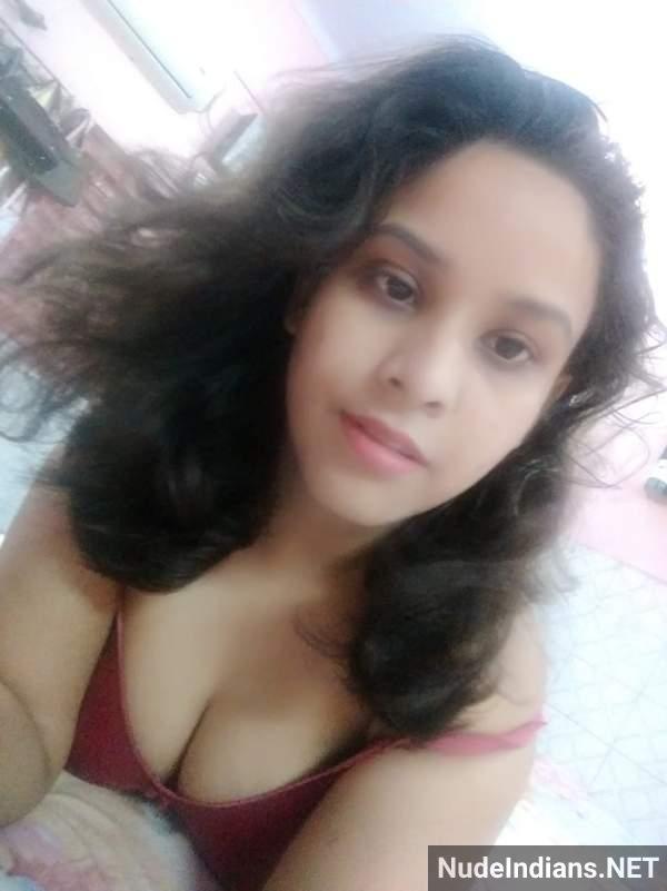 https://pub-5fcdf72a54cd4edbb03ec3edaa415a42.r2.dev/nakedleaks/revealed:_intimate_photos_of_indore_muslim_wife_surface_online/15.jpg