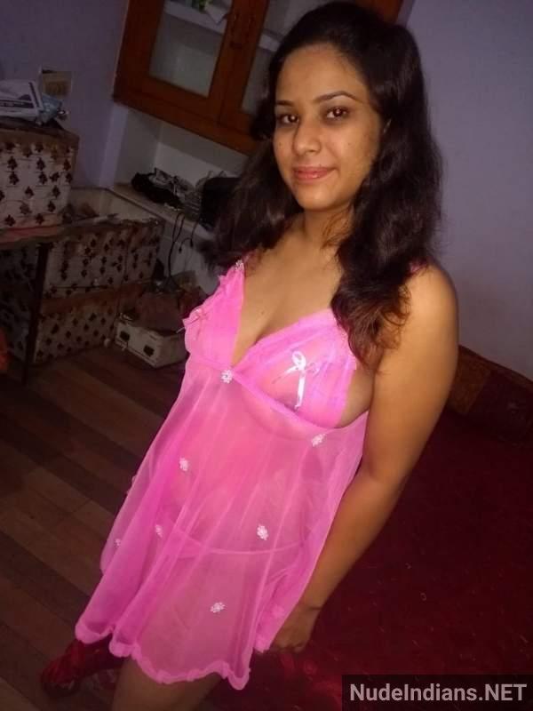 https://pub-5fcdf72a54cd4edbb03ec3edaa415a42.r2.dev/nakedleaks/revealed:_intimate_photos_of_indore_muslim_wife_surface_online/19.jpg