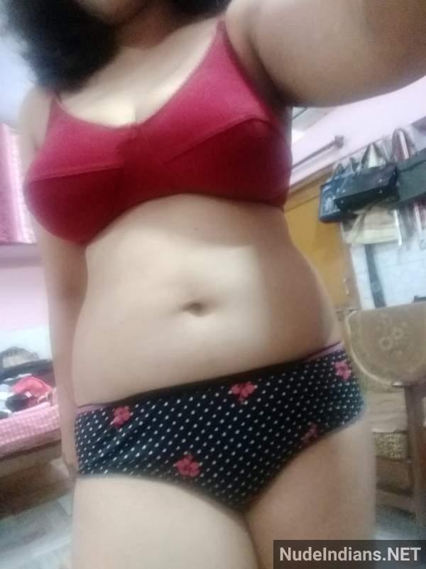 https://pub-5fcdf72a54cd4edbb03ec3edaa415a42.r2.dev/nakedleaks/revealed:_intimate_photos_of_indore_muslim_wife_surface_online/25.jpg