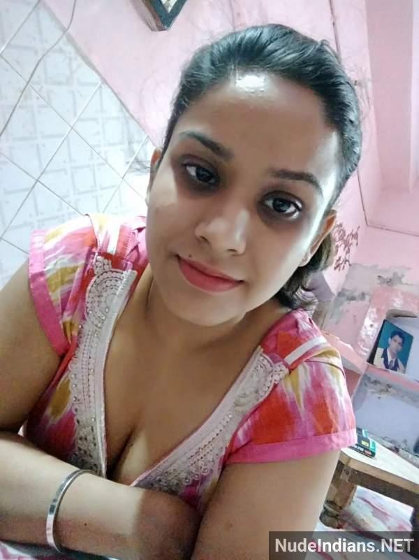 https://pub-5fcdf72a54cd4edbb03ec3edaa415a42.r2.dev/nakedleaks/revealed:_intimate_photos_of_indore_muslim_wife_surface_online/47.jpg