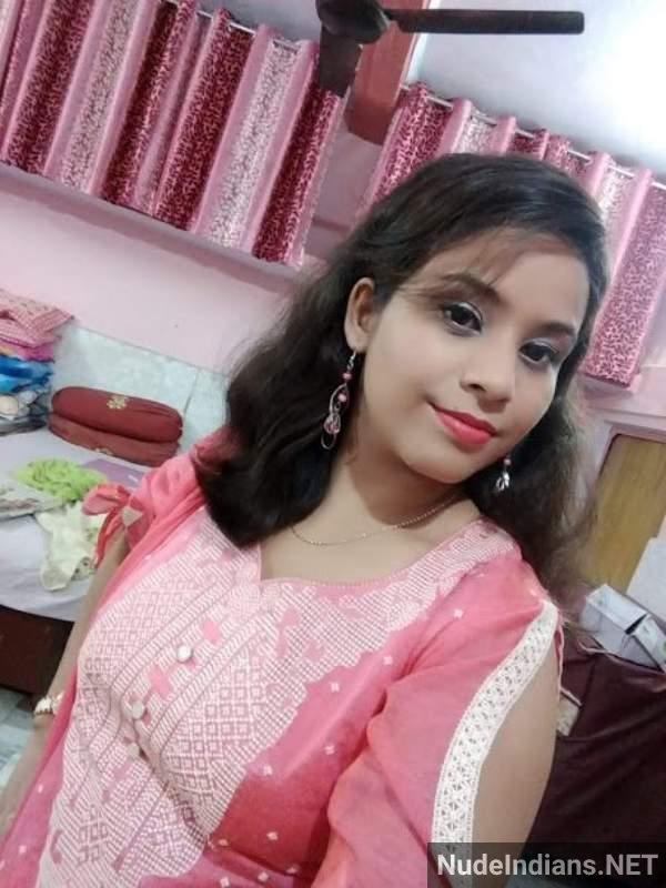 https://pub-5fcdf72a54cd4edbb03ec3edaa415a42.r2.dev/nakedleaks/revealed:_intimate_photos_of_indore_muslim_wife_surface_online/55.jpg