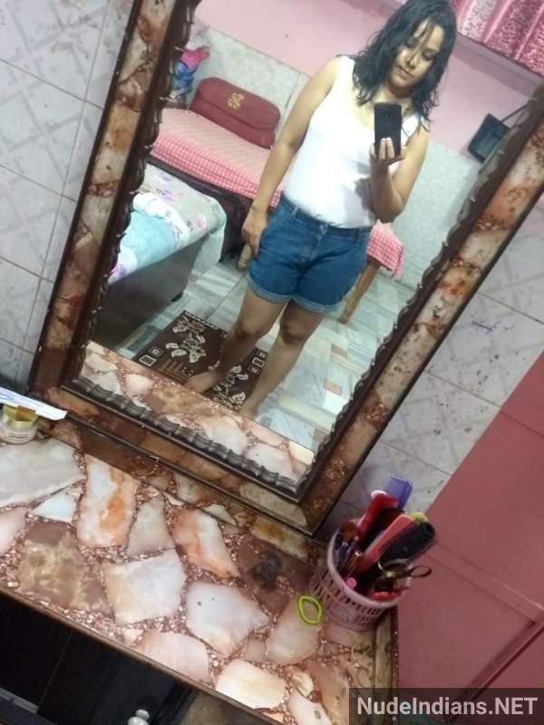 https://pub-5fcdf72a54cd4edbb03ec3edaa415a42.r2.dev/nakedleaks/revealed:_intimate_photos_of_indore_muslim_wife_surface_online/57.jpg