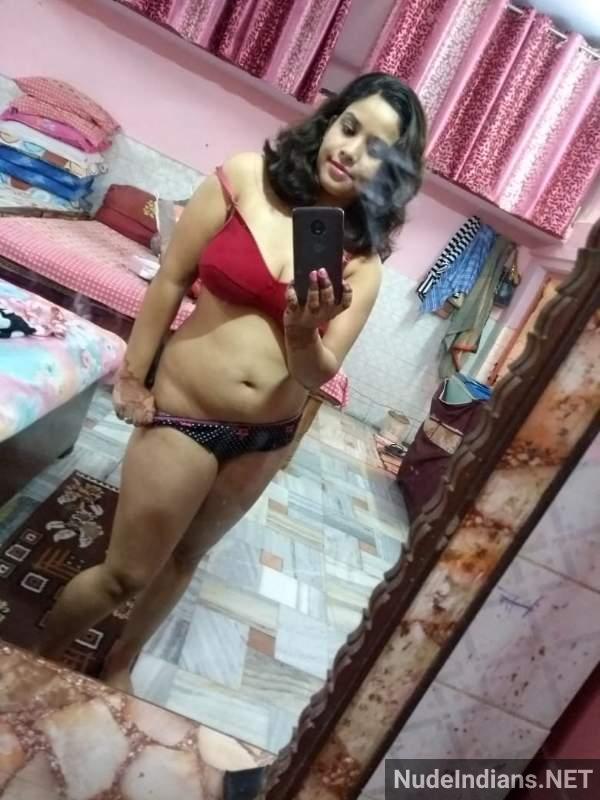 https://pub-5fcdf72a54cd4edbb03ec3edaa415a42.r2.dev/nakedleaks/revealed:_intimate_photos_of_indore_muslim_wife_surface_online/58.jpg