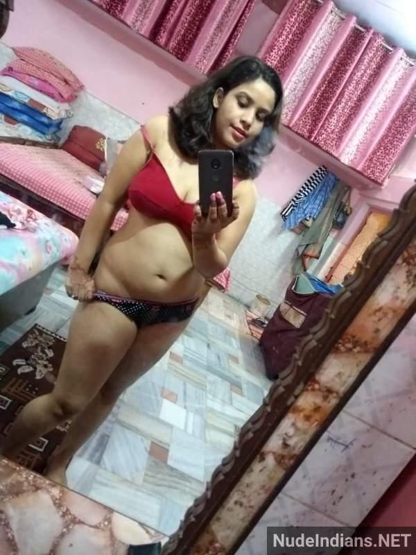 https://pub-5fcdf72a54cd4edbb03ec3edaa415a42.r2.dev/nakedleaks/revealed:_intimate_photos_of_indore_muslim_wife_surface_online/59.jpg