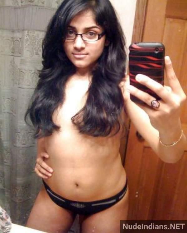 https://pub-5fcdf72a54cd4edbb03ec3edaa415a42.r2.dev/nakedleaks/revealed:_kanpur_girls'_sensational_nudes_on_the_internet/5.jpg