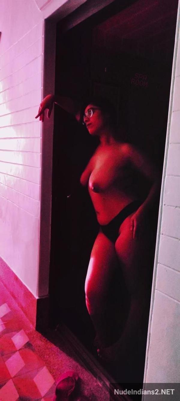 https://pub-5fcdf72a54cd4edbb03ec3edaa415a42.r2.dev/nakedleaks/revealed:_noida_wife_naina's_first_intimate_encounter_with_boss/17.jpg