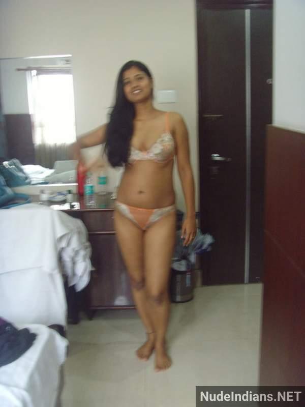 https://pub-5fcdf72a54cd4edbb03ec3edaa415a42.r2.dev/nakedleaks/revealed:_scandalous_kanpur_sweetheart_exposing_bra_panty_in_hot_photos!/33.jpg