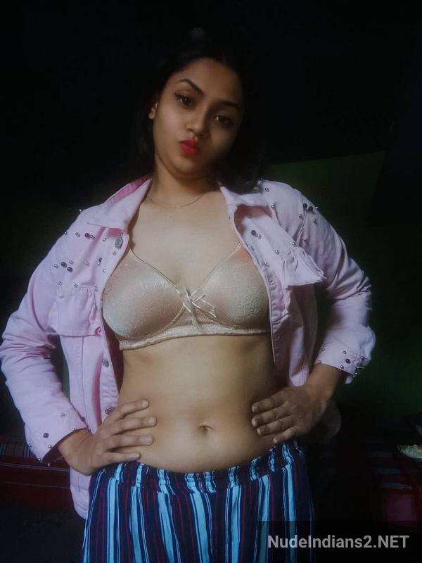 https://pub-5fcdf72a54cd4edbb03ec3edaa415a42.r2.dev/nakedleaks/revealing_aparna_sengupta's_sensual_display_on_snapchat/9.jpg