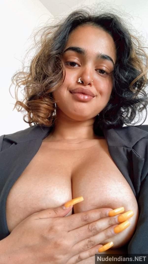 https://pub-5fcdf72a54cd4edbb03ec3edaa415a42.r2.dev/nakedleaks/revealing_big_breasts_of_legal-age_model_with_piercings/24.jpg