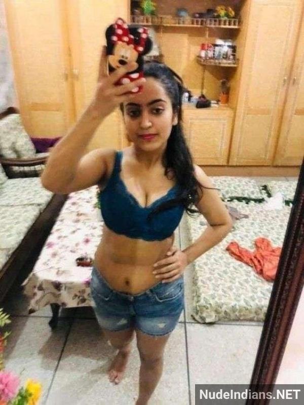 https://pub-5fcdf72a54cd4edbb03ec3edaa415a42.r2.dev/nakedleaks/revealing_my_desi_cousin_ayesha's_busty_display_in_a_tight_bra/16.jpg