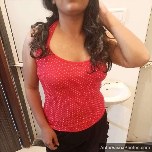 https://pub-5fcdf72a54cd4edbb03ec3edaa415a42.r2.dev/nakedleaks/revealing_photos_of_a_seductive_bhabhi_showing_off/1.jpg