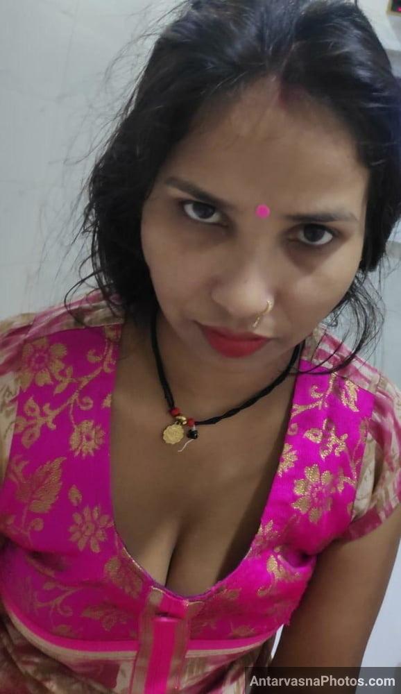 https://pub-5fcdf72a54cd4edbb03ec3edaa415a42.r2.dev/nakedleaks/revealing_rajasthani_village_bhabhi_in_intimate_photos/14.jpg