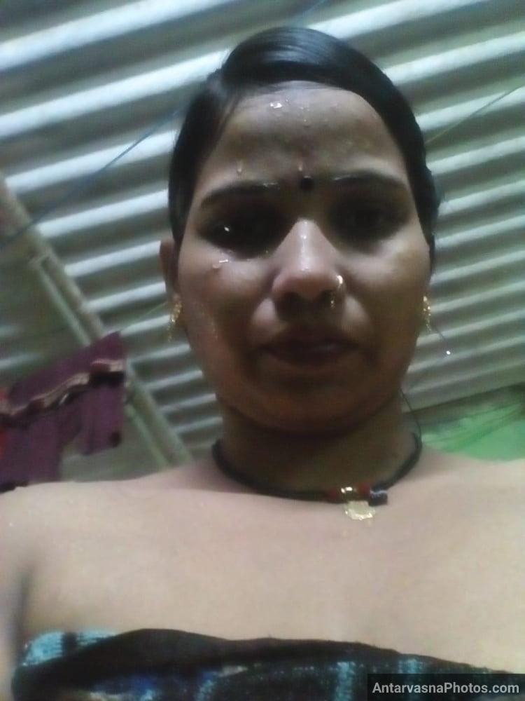 https://pub-5fcdf72a54cd4edbb03ec3edaa415a42.r2.dev/nakedleaks/revealing_rajasthani_village_bhabhi_in_intimate_photos/19.jpg