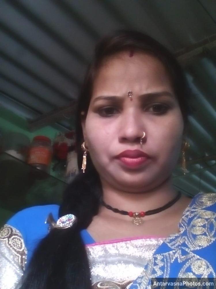 https://pub-5fcdf72a54cd4edbb03ec3edaa415a42.r2.dev/nakedleaks/revealing_rajasthani_village_bhabhi_in_intimate_photos/7.jpg