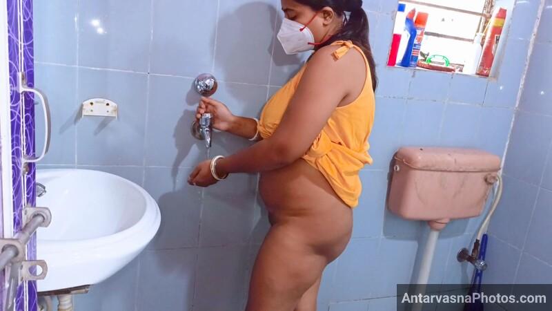 https://pub-5fcdf72a54cd4edbb03ec3edaa415a42.r2.dev/nakedleaks/rural_aunt's_sultry_nude_photos/7.jpg