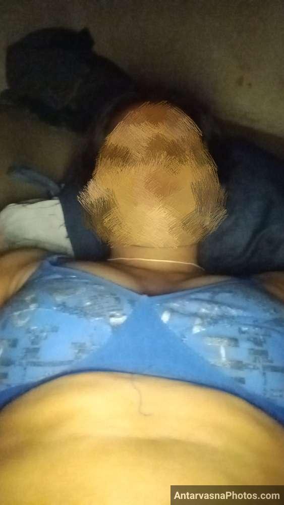 https://pub-5fcdf72a54cd4edbb03ec3edaa415a42.r2.dev/nakedleaks/rural_aunt_and_nephew's_intimate_moments_captured_in_47_desi_xxx_photos/4.jpg