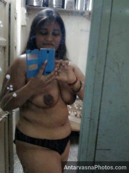 https://pub-5fcdf72a54cd4edbb03ec3edaa415a42.r2.dev/nakedleaks/rural_aunt_clicked_nude_self-portrait/2.jpg