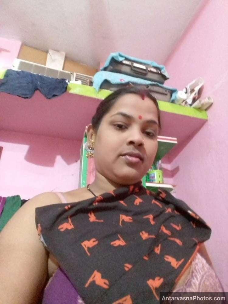 https://pub-5fcdf72a54cd4edbb03ec3edaa415a42.r2.dev/nakedleaks/rural_aunty_flaunts_big_boobs_and_uncovers_her_pussy_in_selfies/1.jpg