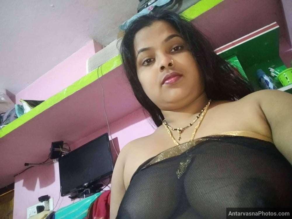 https://pub-5fcdf72a54cd4edbb03ec3edaa415a42.r2.dev/nakedleaks/rural_aunty_flaunts_big_boobs_and_uncovers_her_pussy_in_selfies/3.jpg