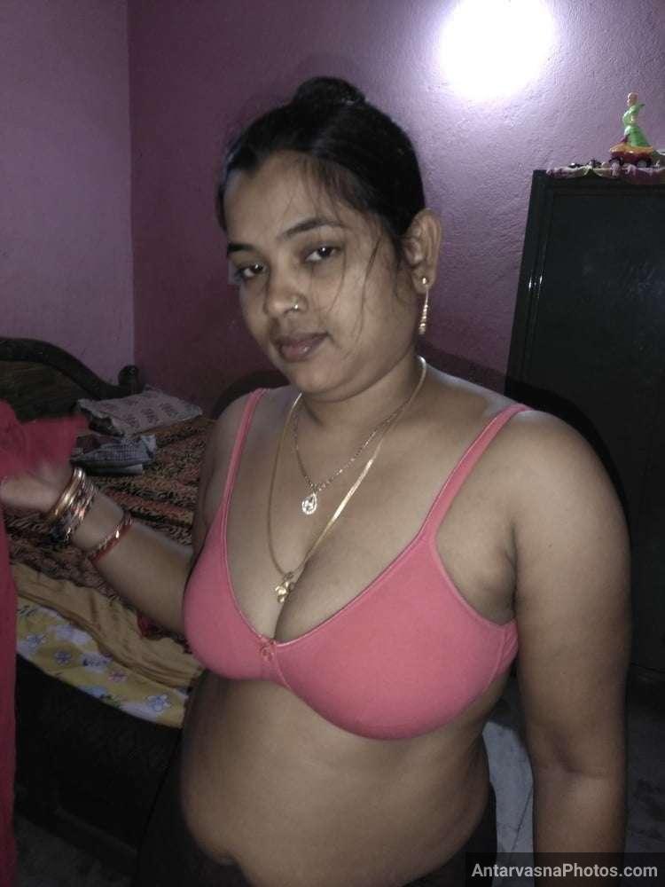 https://pub-5fcdf72a54cd4edbb03ec3edaa415a42.r2.dev/nakedleaks/rural_aunty_flaunts_big_boobs_and_uncovers_her_pussy_in_selfies/4.jpg