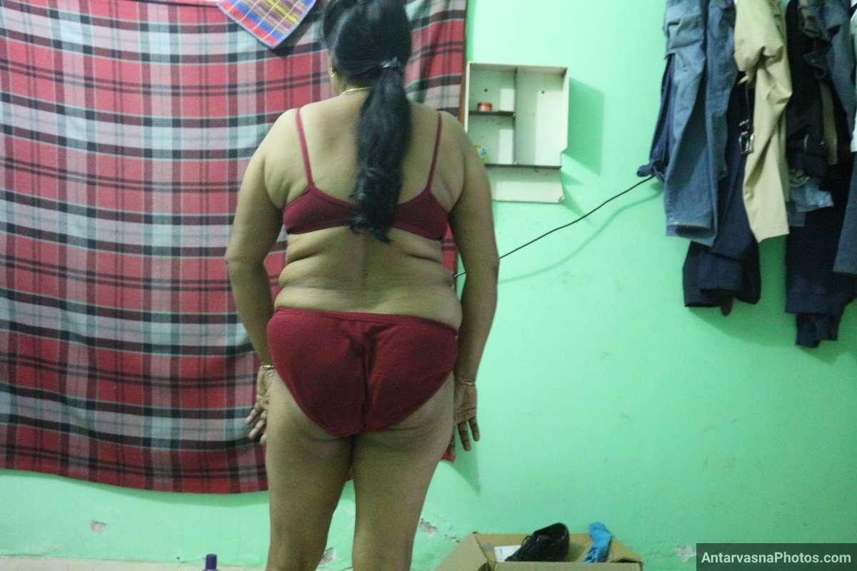 https://pub-5fcdf72a54cd4edbb03ec3edaa415a42.r2.dev/nakedleaks/rural_desi_milf_aunt's_explicit_gallery_of_breast_sex/4.jpg