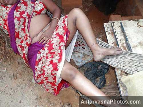 https://pub-5fcdf72a54cd4edbb03ec3edaa415a42.r2.dev/nakedleaks/rural_housemaid's_sensual_nude_dance/0.jpg