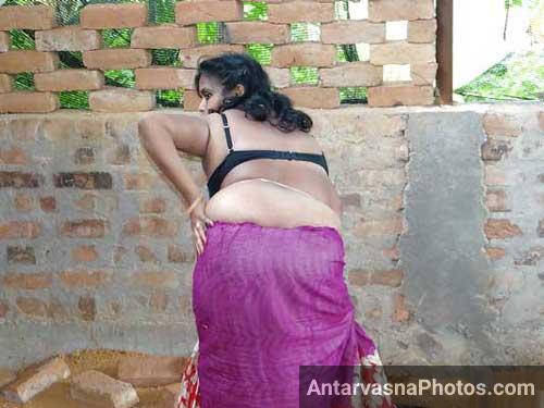 Rural Housemaid's Sensual Nude Dance