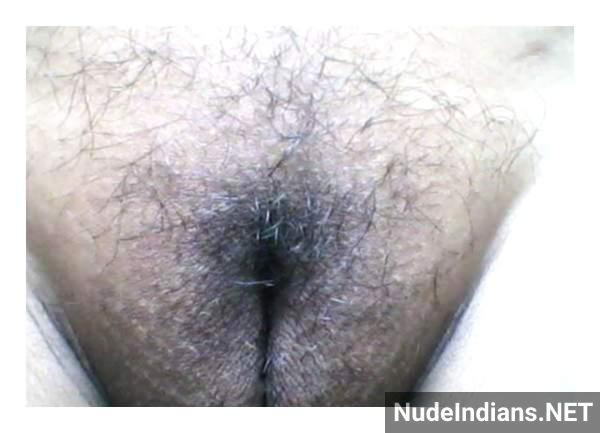 https://pub-5fcdf72a54cd4edbb03ec3edaa415a42.r2.dev/nakedleaks/rural_wife's_private_photos_showcase_intimacy/20.jpg