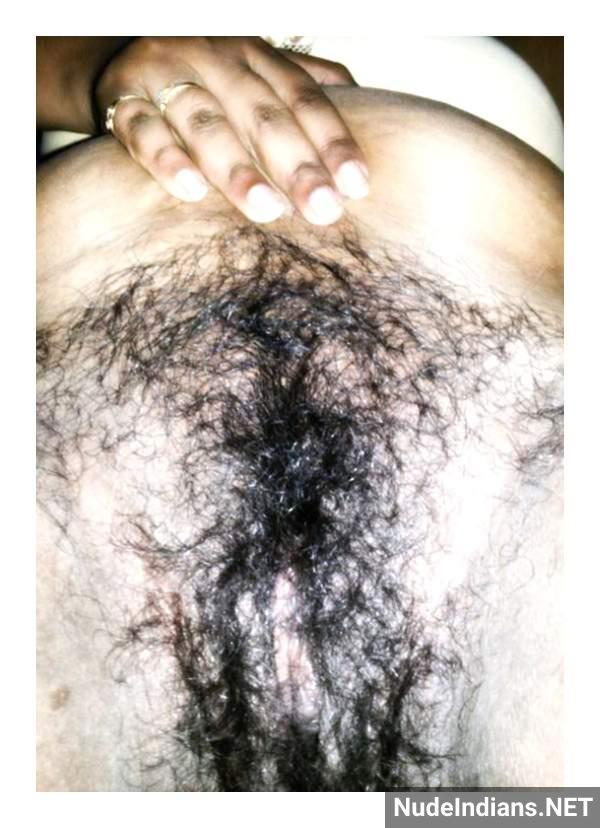 https://pub-5fcdf72a54cd4edbb03ec3edaa415a42.r2.dev/nakedleaks/rural_wife's_private_photos_showcase_intimacy/39.jpg