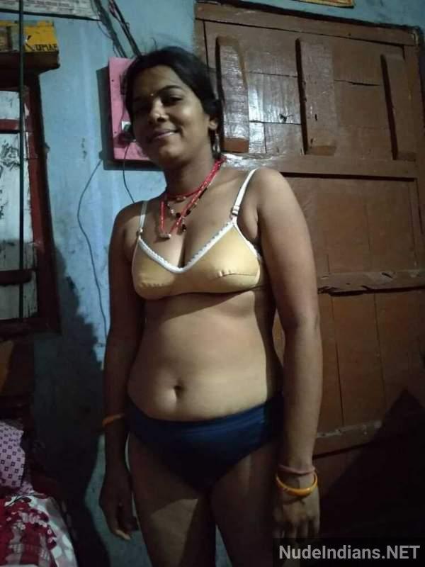 https://pub-5fcdf72a54cd4edbb03ec3edaa415a42.r2.dev/nakedleaks/rural_woman's_exposed_private_parts_and_breasts_displayed/13.jpg