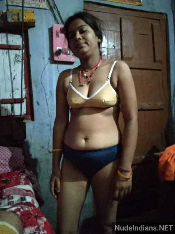https://pub-5fcdf72a54cd4edbb03ec3edaa415a42.r2.dev/nakedleaks/rural_woman's_exposed_private_parts_and_breasts_displayed/15.jpg