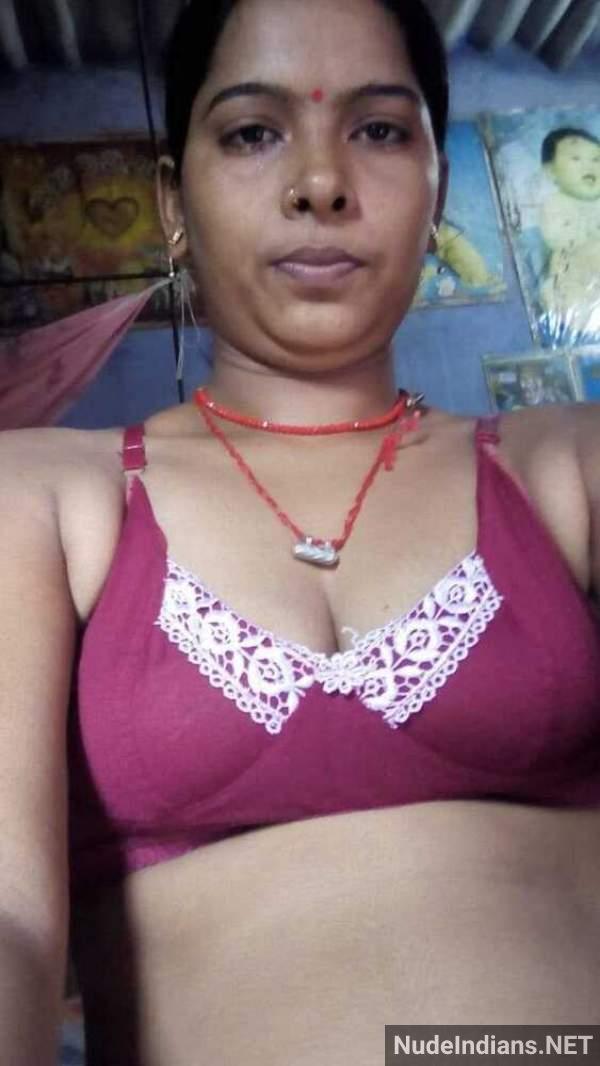 https://pub-5fcdf72a54cd4edbb03ec3edaa415a42.r2.dev/nakedleaks/rural_woman's_exposed_private_parts_and_breasts_displayed/24.jpg