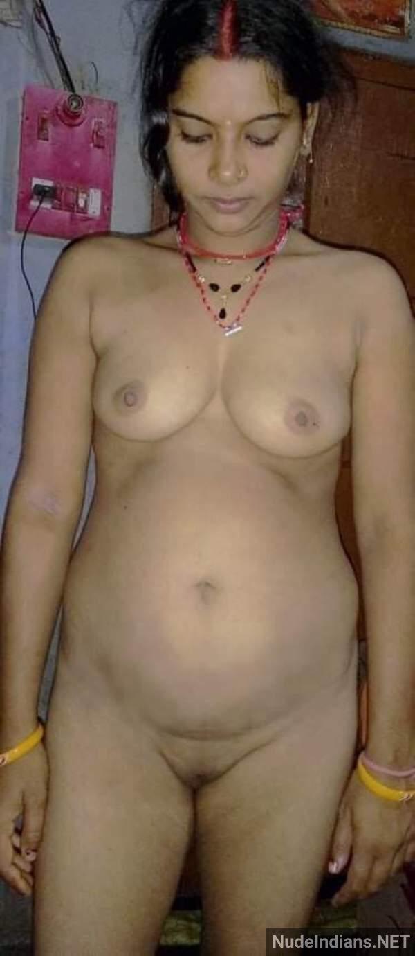 https://pub-5fcdf72a54cd4edbb03ec3edaa415a42.r2.dev/nakedleaks/rural_woman's_exposed_private_parts_and_breasts_displayed/25.jpg