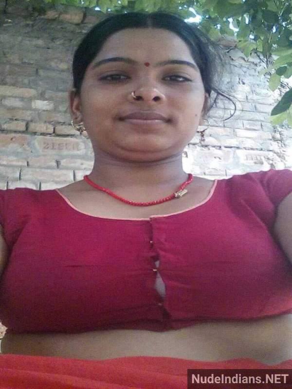 https://pub-5fcdf72a54cd4edbb03ec3edaa415a42.r2.dev/nakedleaks/rural_woman's_exposed_private_parts_and_breasts_displayed/38.jpg