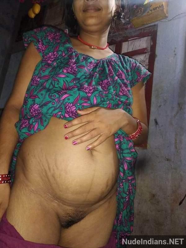 https://pub-5fcdf72a54cd4edbb03ec3edaa415a42.r2.dev/nakedleaks/rural_woman's_exposed_private_parts_and_breasts_displayed/42.jpg