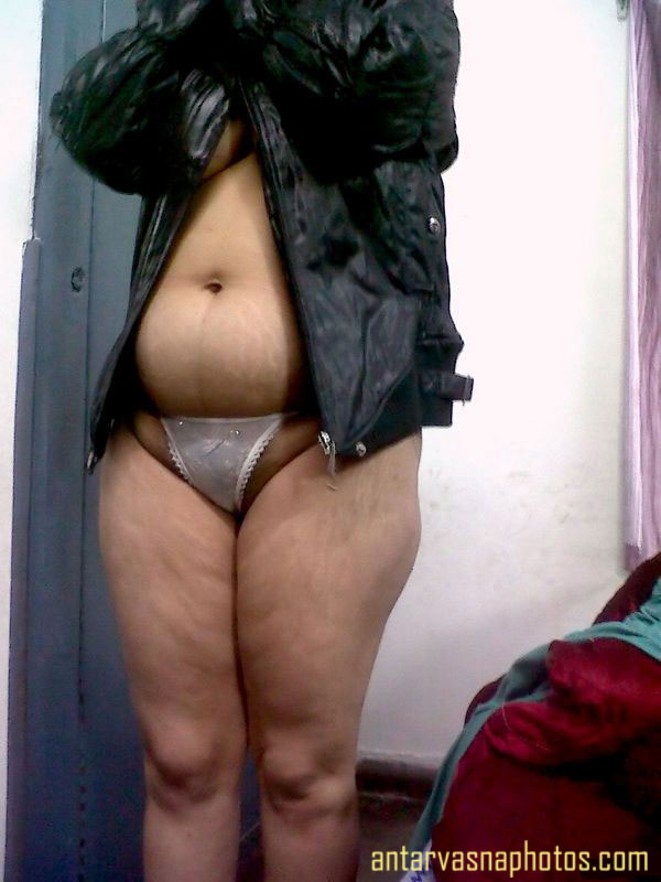 https://pub-5fcdf72a54cd4edbb03ec3edaa415a42.r2.dev/nakedleaks/sagi_aunty's_bust/1.jpg