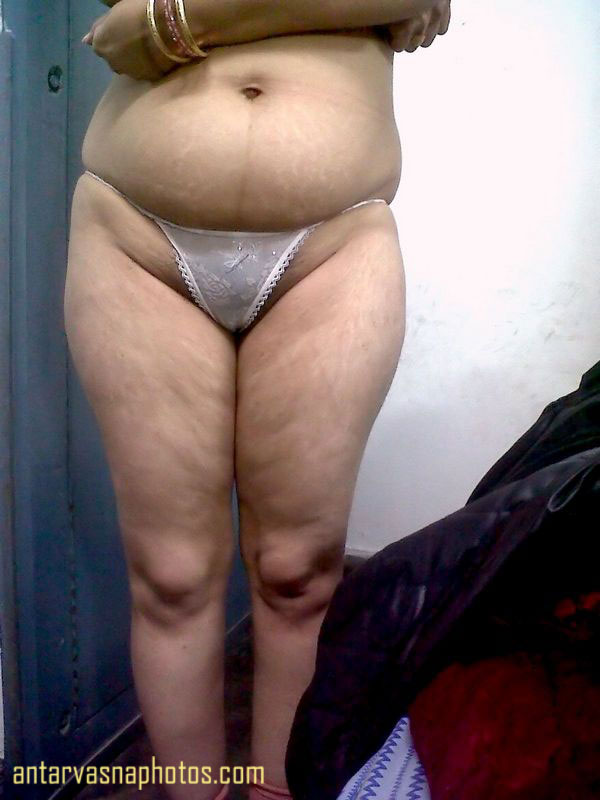 https://pub-5fcdf72a54cd4edbb03ec3edaa415a42.r2.dev/nakedleaks/sagi_aunty's_bust/5.jpg